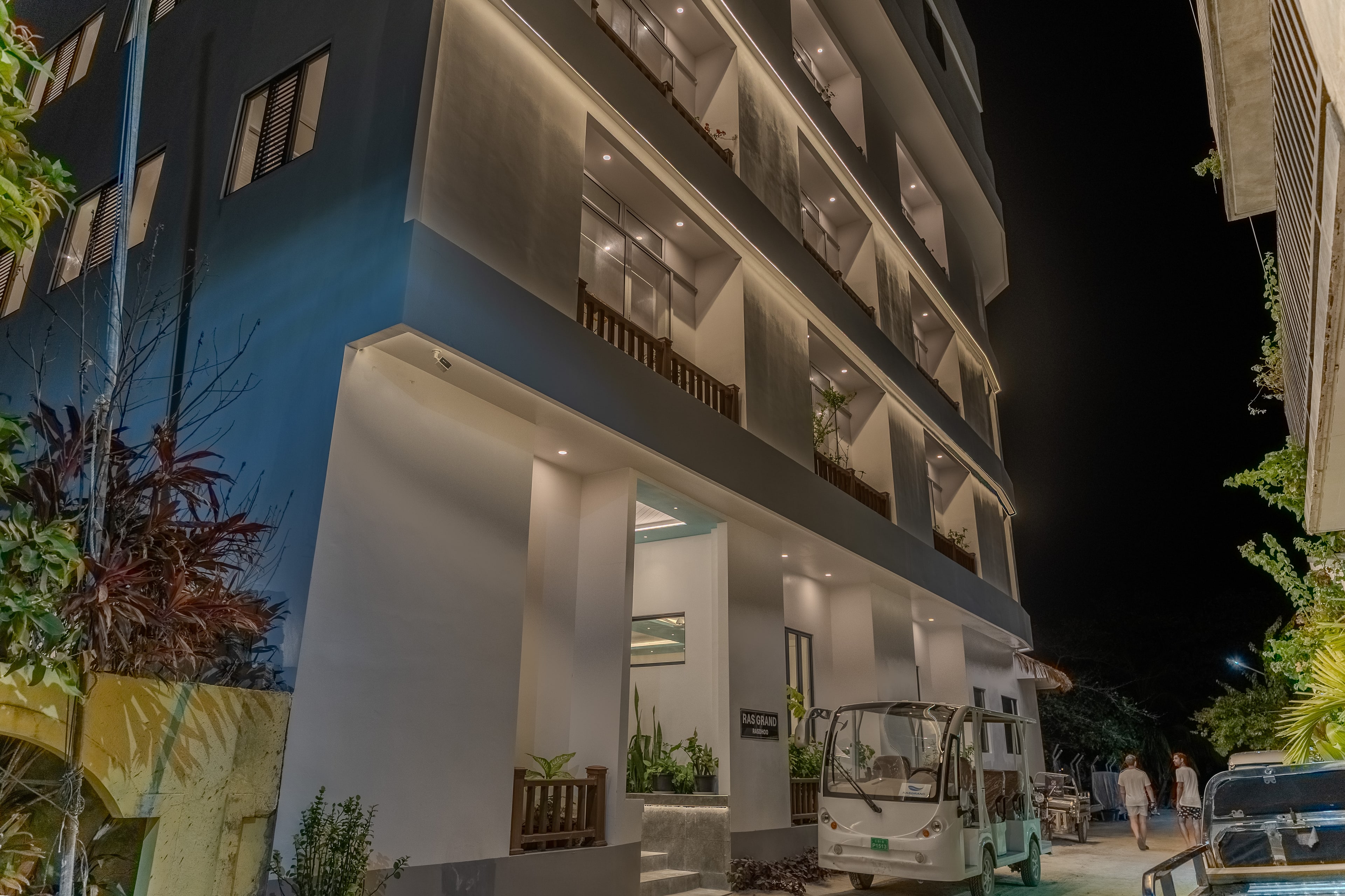 Ras Grand exterior